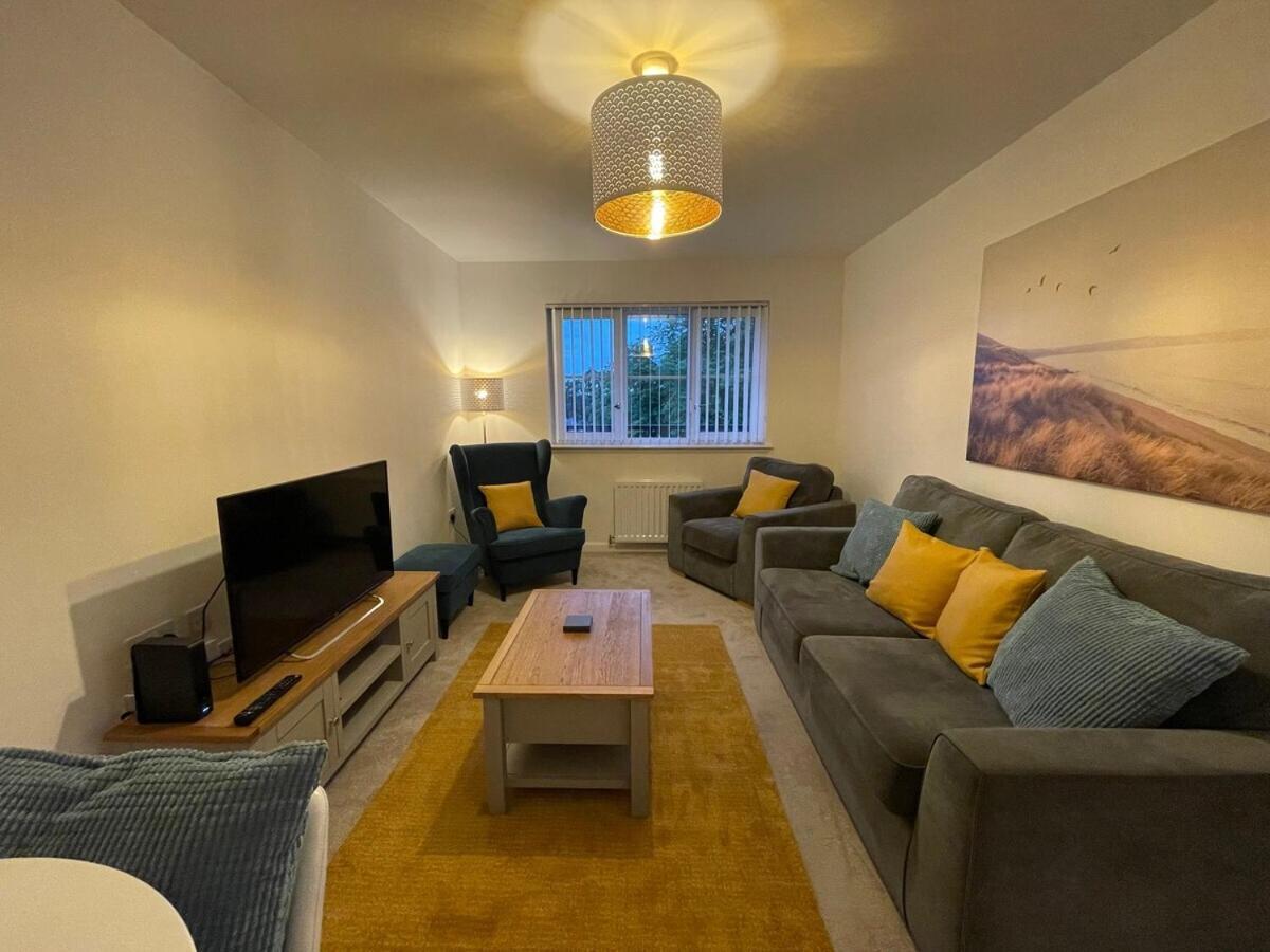 2 Bedroom Luxury Flat In Quiet Village Of Bishopton บิช็อปตัน ภายนอก รูปภาพ