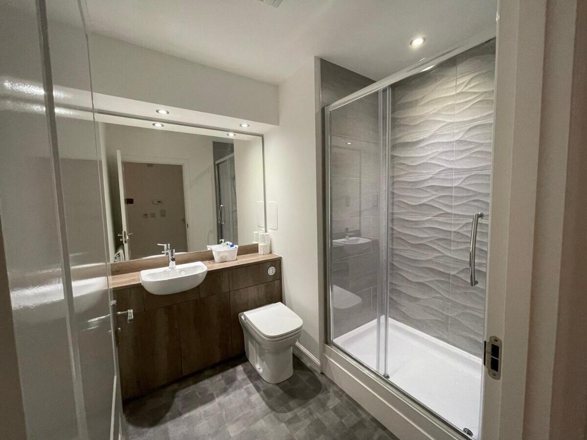 2 Bedroom Luxury Flat In Quiet Village Of Bishopton บิช็อปตัน ภายนอก รูปภาพ